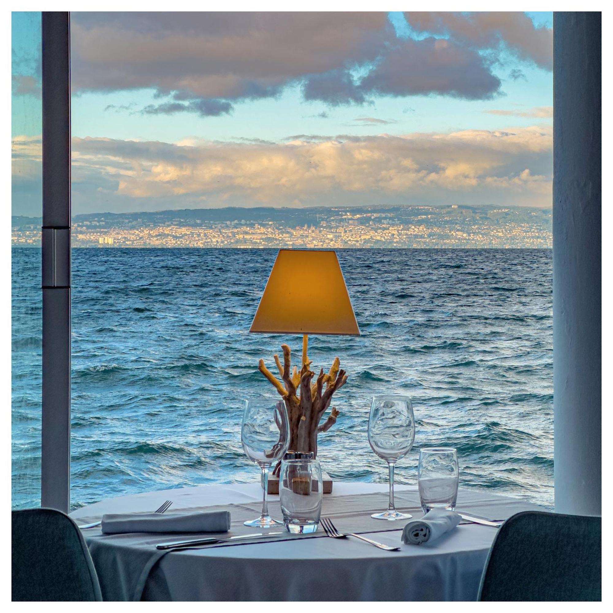 Hotel De La Plage Publier Bagian luar foto